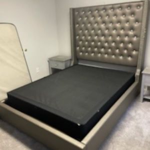 Meet your Posher, Alexis